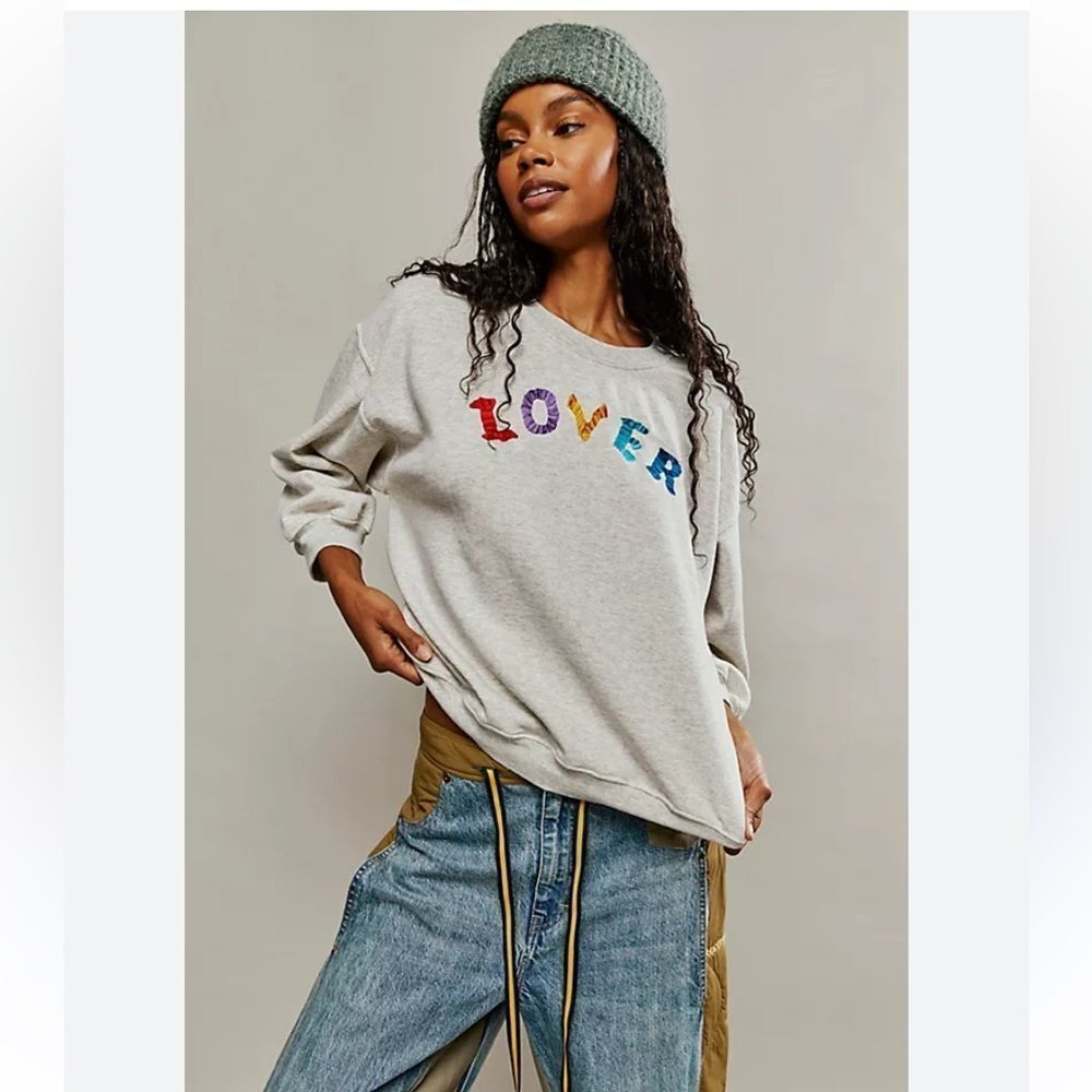 Free People Puff Shorty Lover Sweatshirt
Ragabond XS